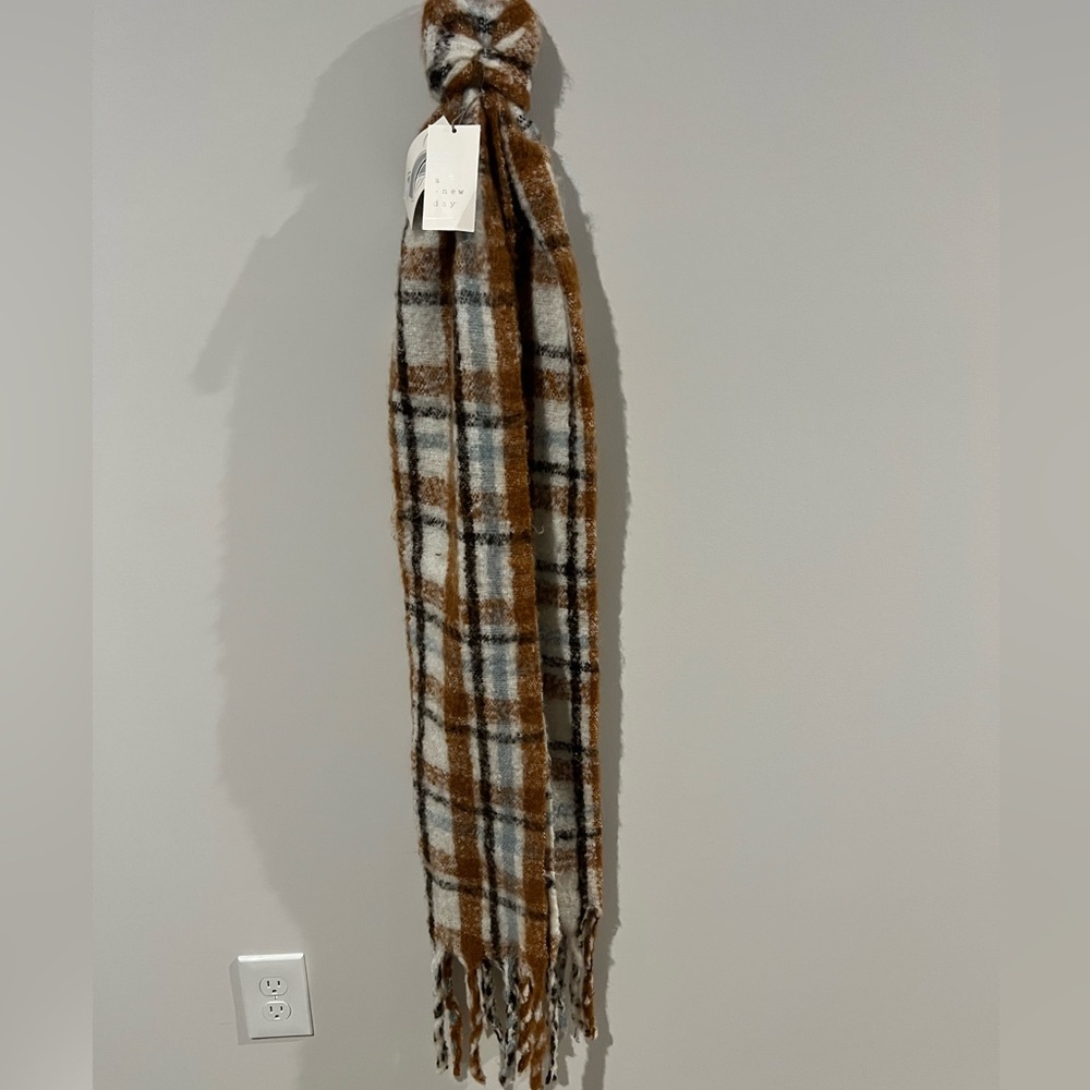A New Day Women’s Brown Plaid Fuzzy Scarf
